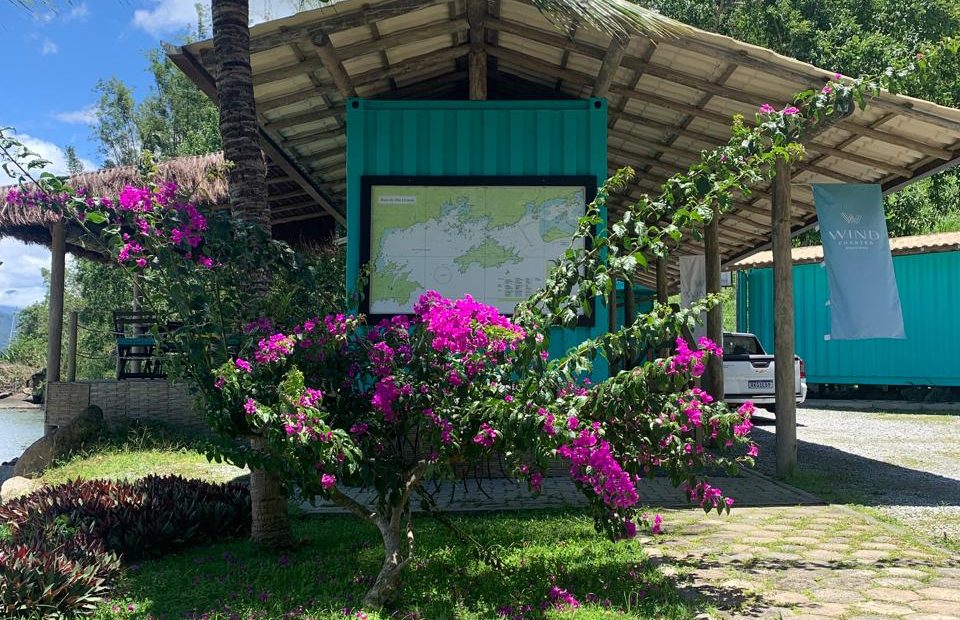 Mi casa es tu casa – Base Wind Charter Marina Farol de Paraty